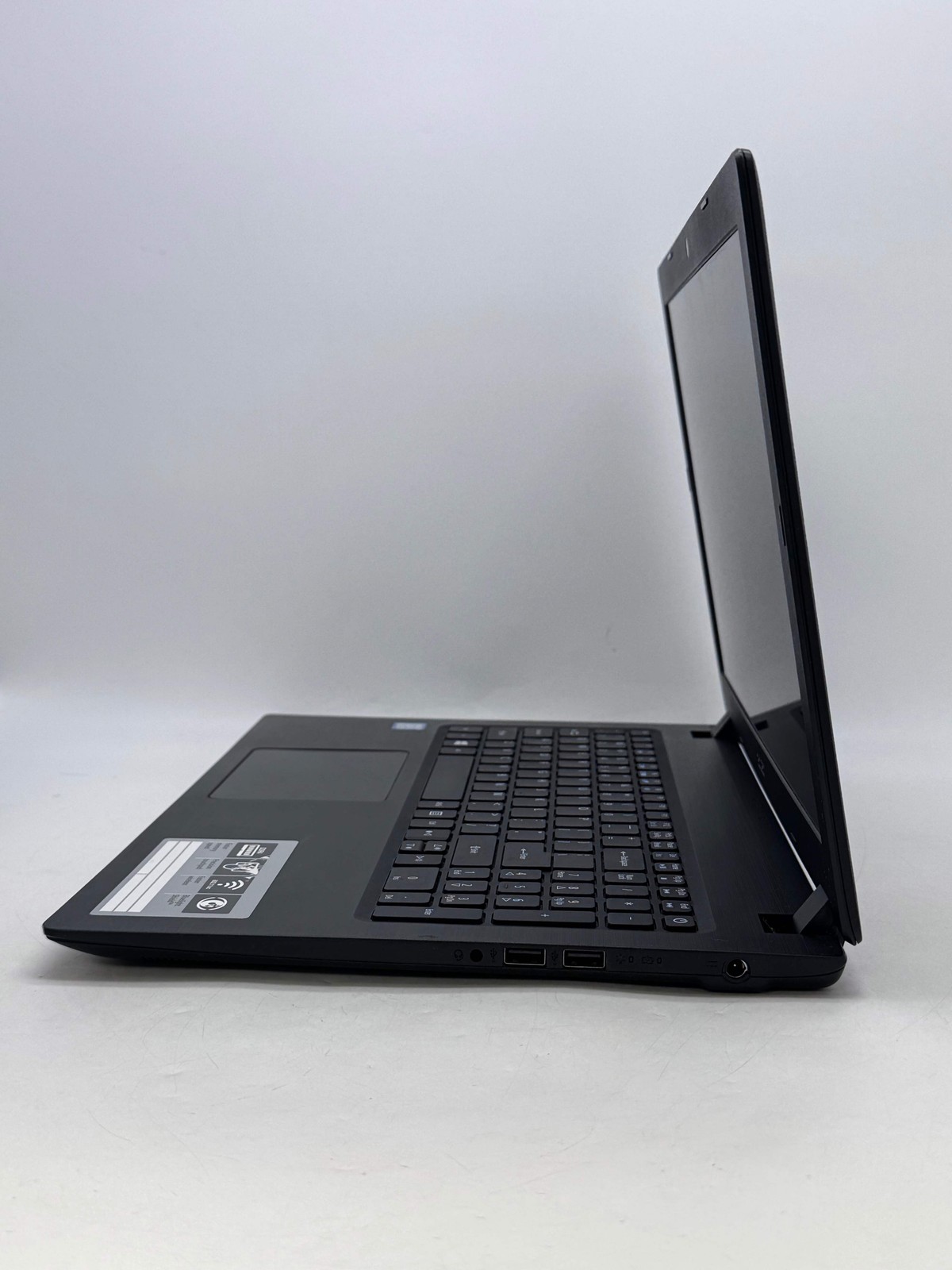 Acer Aspire 3 A315-51 Core i3 7th Gen 4GB RAM 1TB HDD 15.6″ Black For Parts