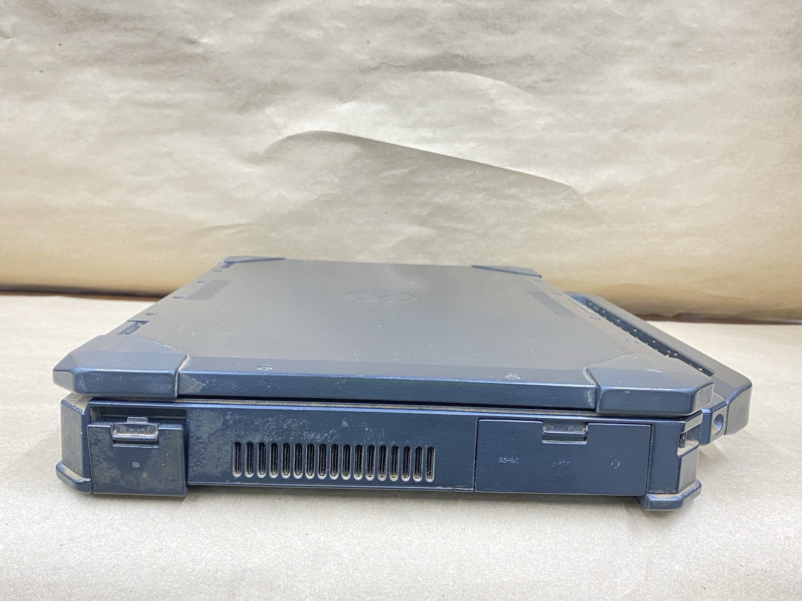 Dell Latitude 5424 Rugged – 14″ FHD – i5-8350U – 16GB – 256GB – Win 10 – READ
