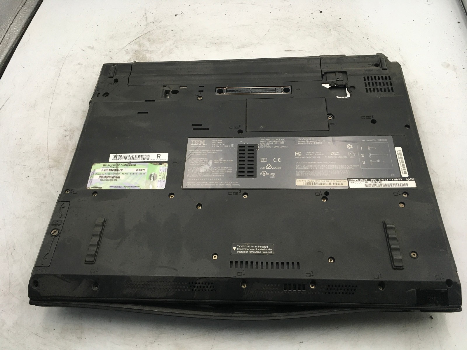 IBM THINKPAD T43 – FOR PARTS/REPAIR – INTEL CENTRINO – NO RAM – DAMAGED -READ-BB