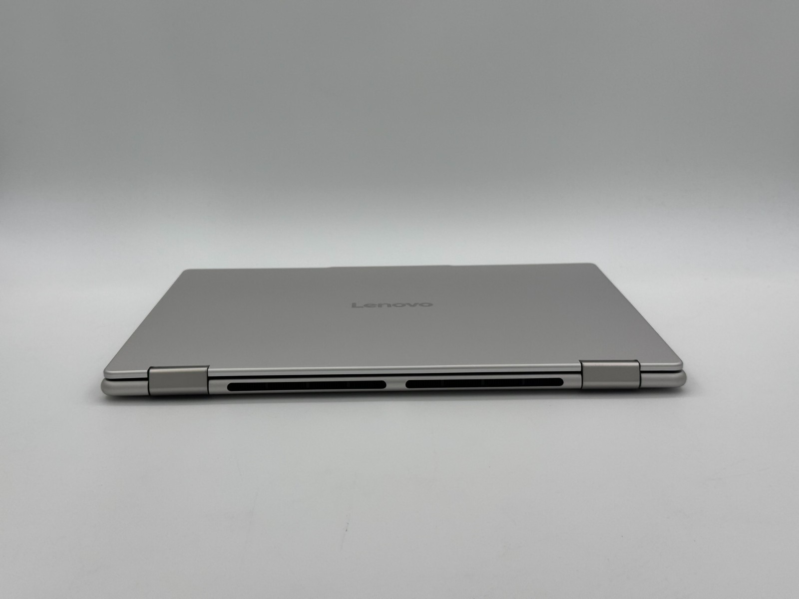 Lenovo Yoga 7a 16″ 2K OLED Touch Ryzen AI 7 24GB 512GB Copilot+ PC Laptop