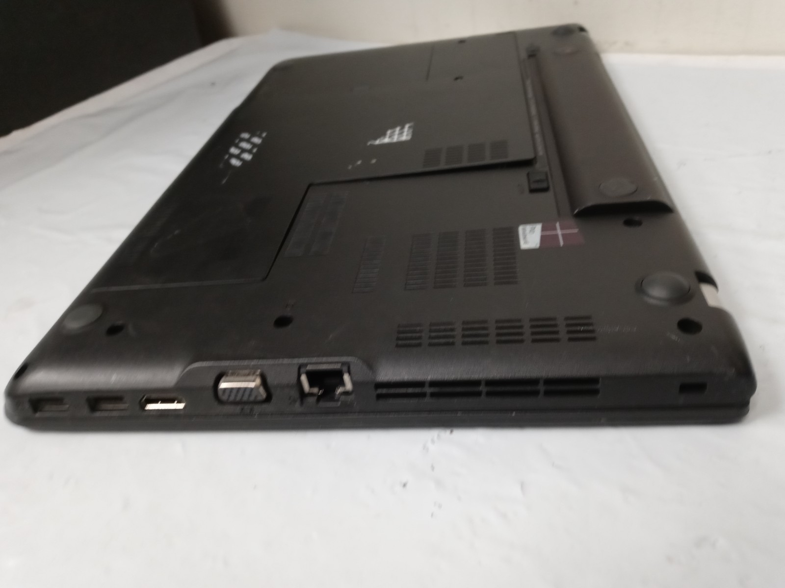 Lenovo ThinkPad E550 Laptop Intel Core i7-5500U 2.4GHz, 8GB RAM, 0GB SSD, NO OS