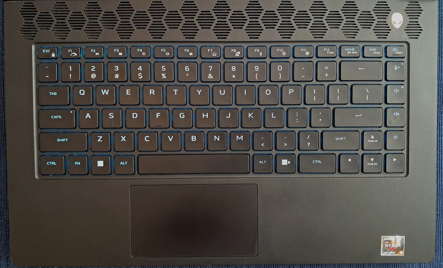 Alienware m15 R7 AMD | Ryzen 9 6900HX | 32GB DDR5 | NVIDIA GeForce RTX 3070 Ti