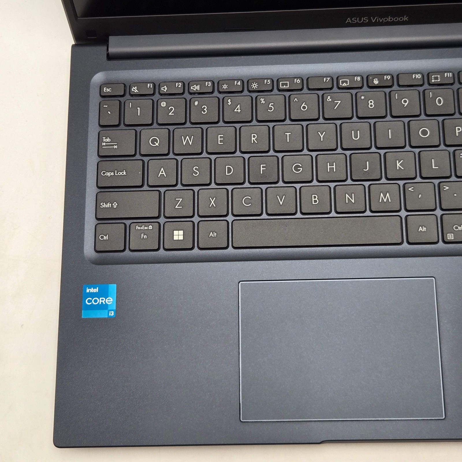 Asus VivoBook F1504V 15-inch Core i3 13th Gen 8GB RAM 512GB – Used w/ Charger