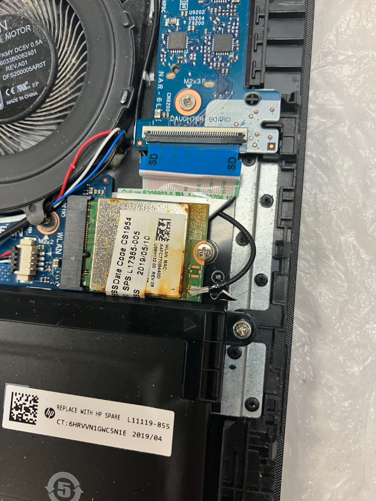 HP Notebook 14-dk0053od 14 AMD A4-9125 Dual-Core, Silver, Laptop FOR PARTS