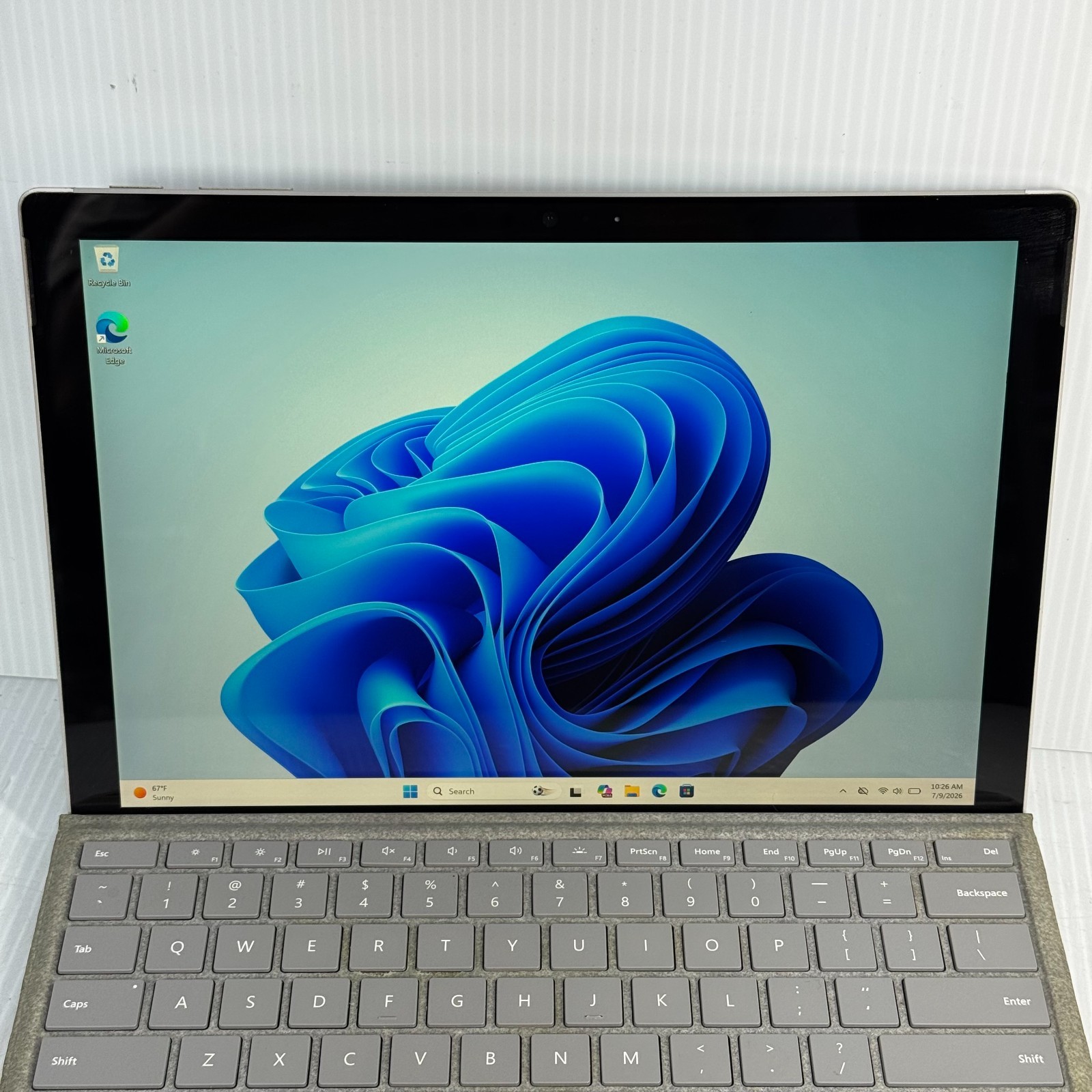 Microsoft Surface Pro i5-7300U 12.3″ Touchscreen Windows 11 Pro Laptop 256GB 8GB