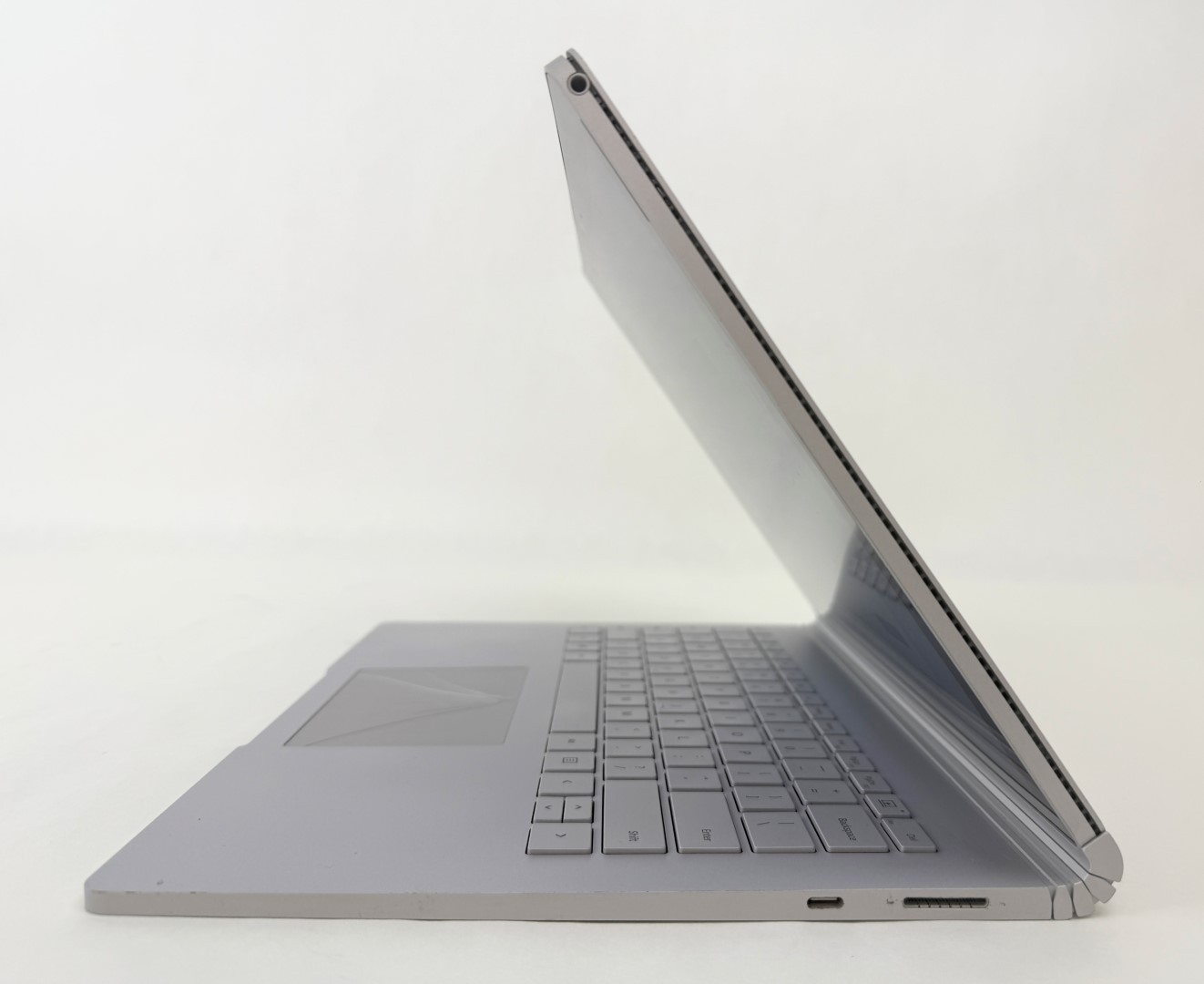Microsoft Surface Book 2 1832 13.5″ i5-7300U 8GB 128GB SSD W11P – Read