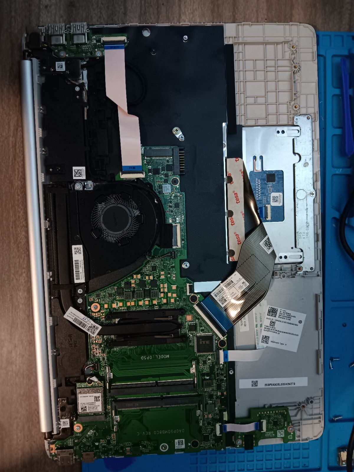 HP Laptop 15-dy1091wm, Intel Core i3-1005G1 No HDD No RAM does not turn on only