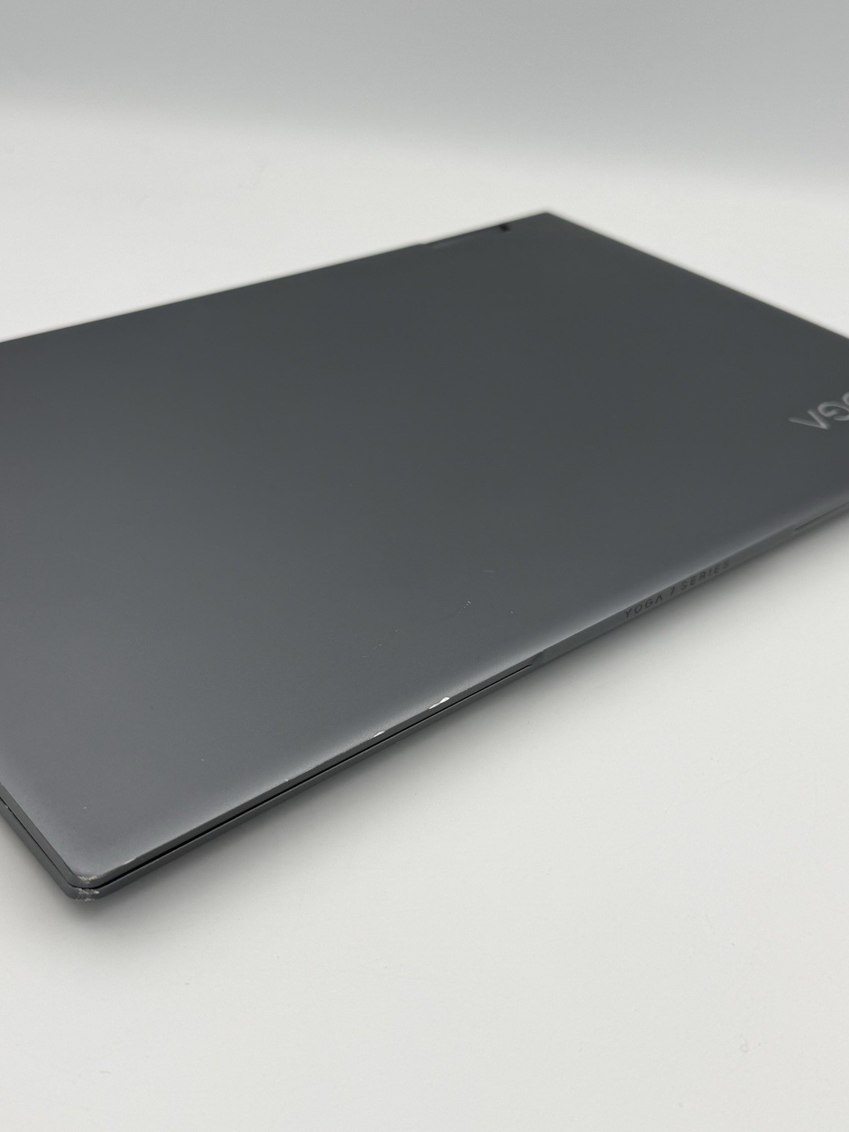 Lenovo Yoga 7 14ITL5 – 14” i5 11th Gen/8GB RAM/512GB SSD (SCREEN CRACK) – 37C
