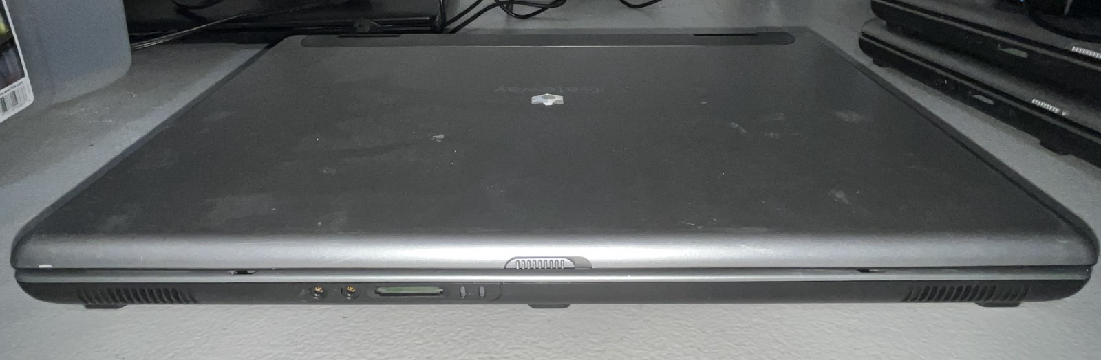 Gateway PA2 17.1″ Laptop M680E Intel Centrino Pentium M770 2 GB Ram NO HDD