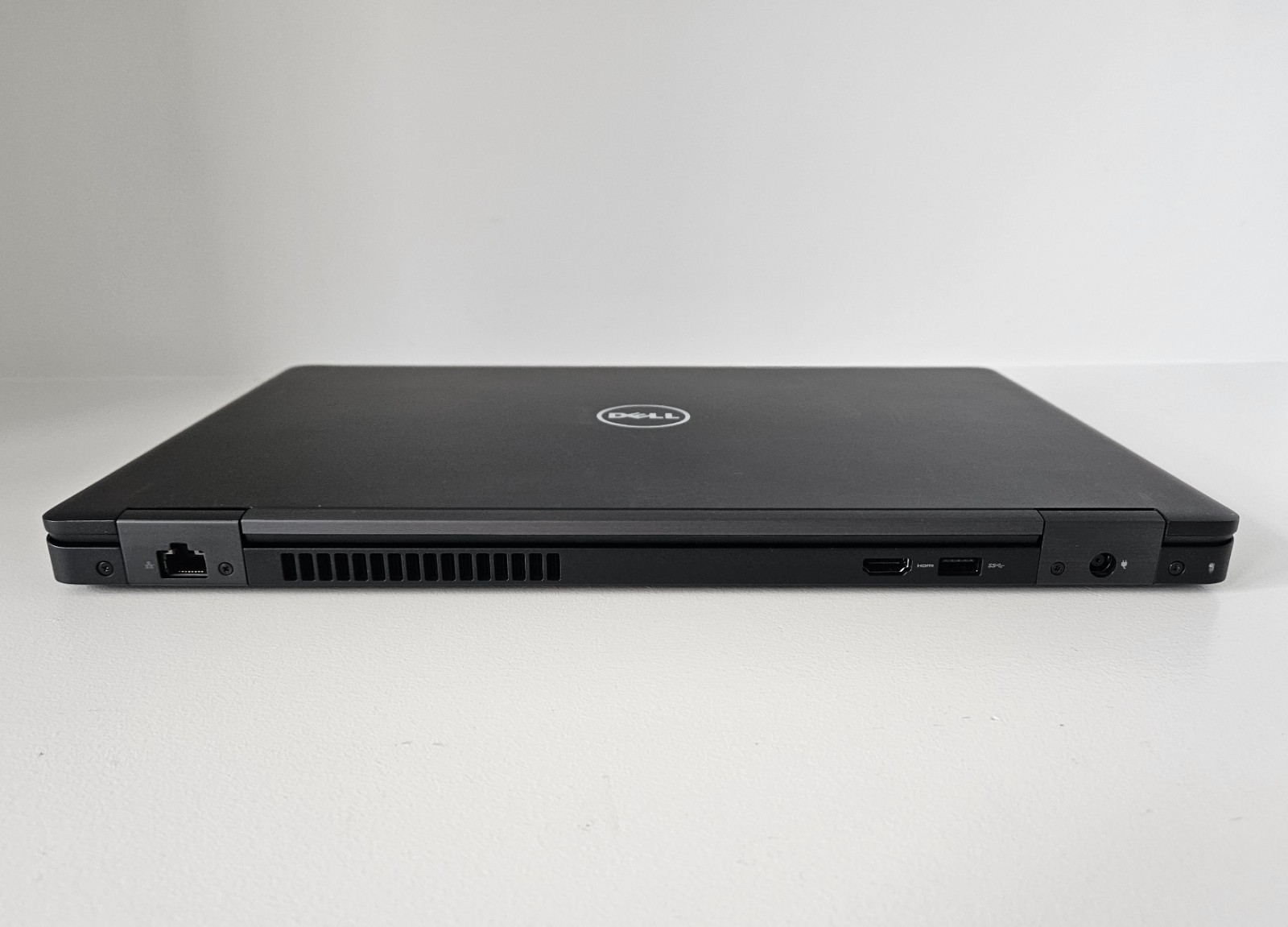 Dell Precision 3520 Core i5-7440HQ 2.80GHz 8GB RAM 256GB NVMe 15.6″ Win 11 Pro