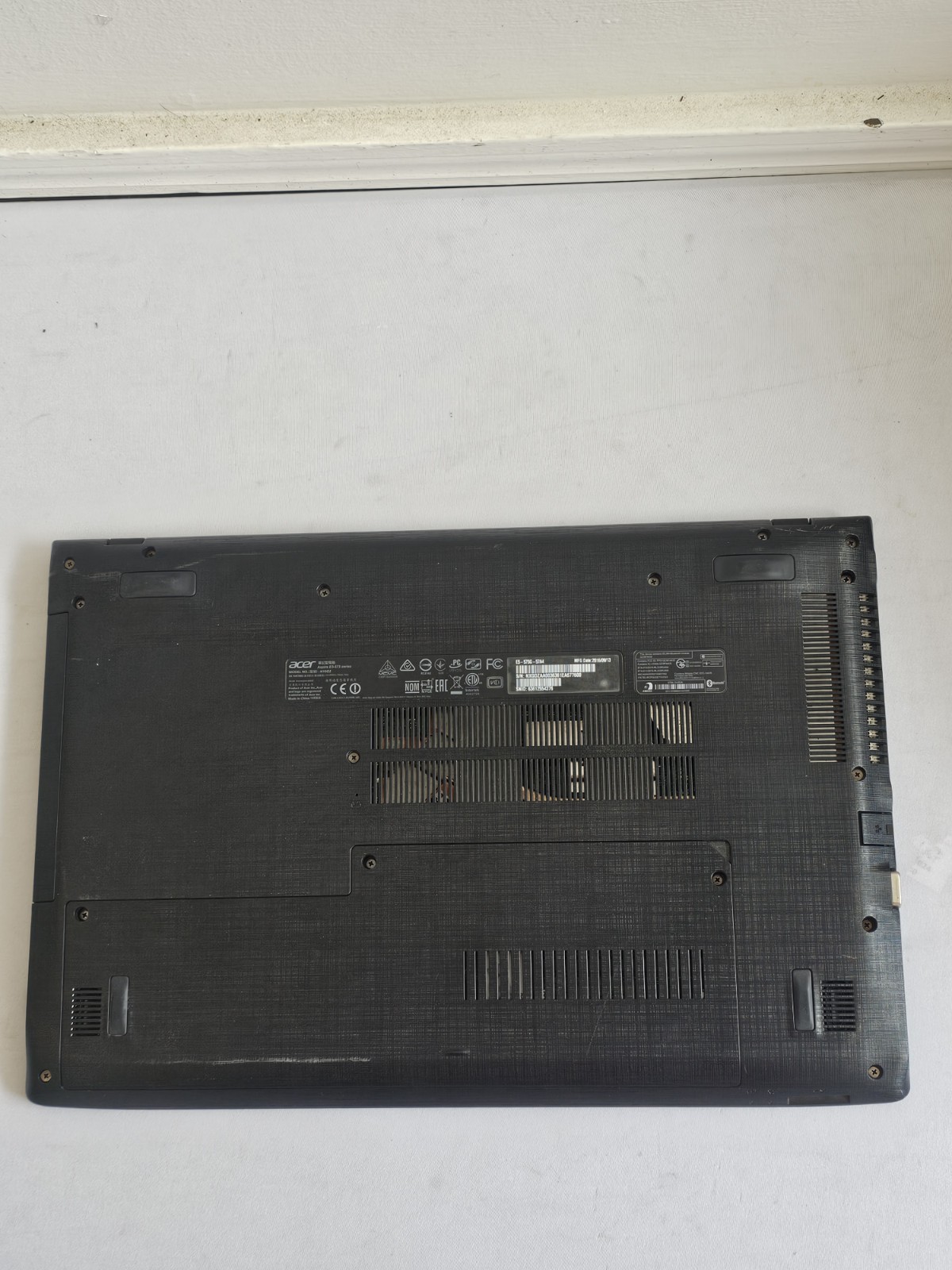 Acer Aspire E5-575G Laptop – Intel i5 Gen 7 – 8GB RAM – 256GB SSD BAD BATT READ