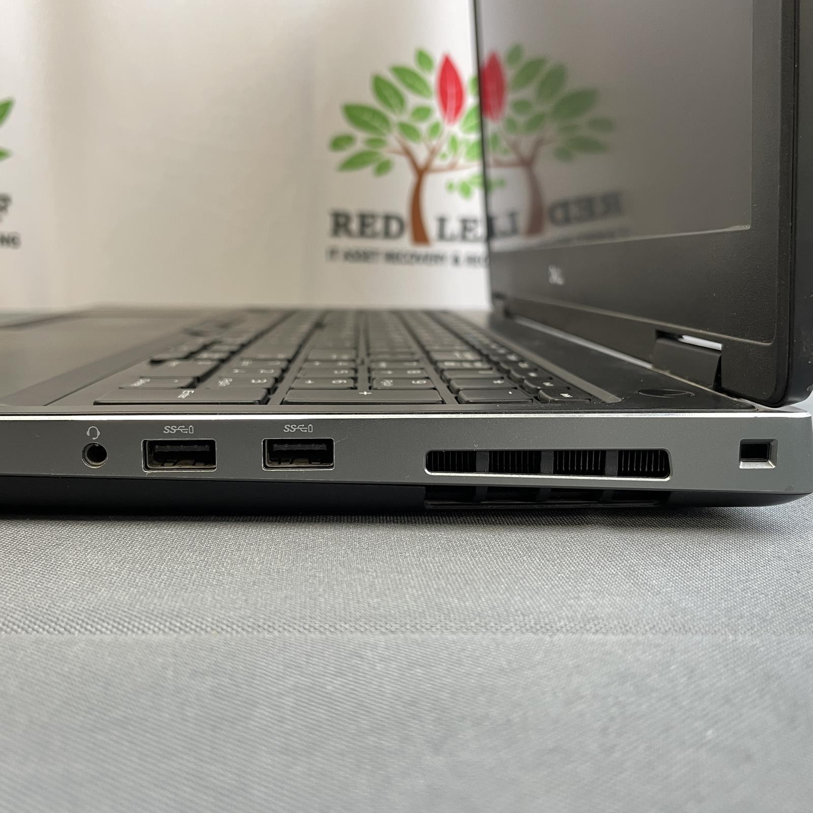 DELL Precision 7530 15.6″ 4K, Xeon-E-2186M, 32GB, 1TB NVMe, P3200, W11P | B/C