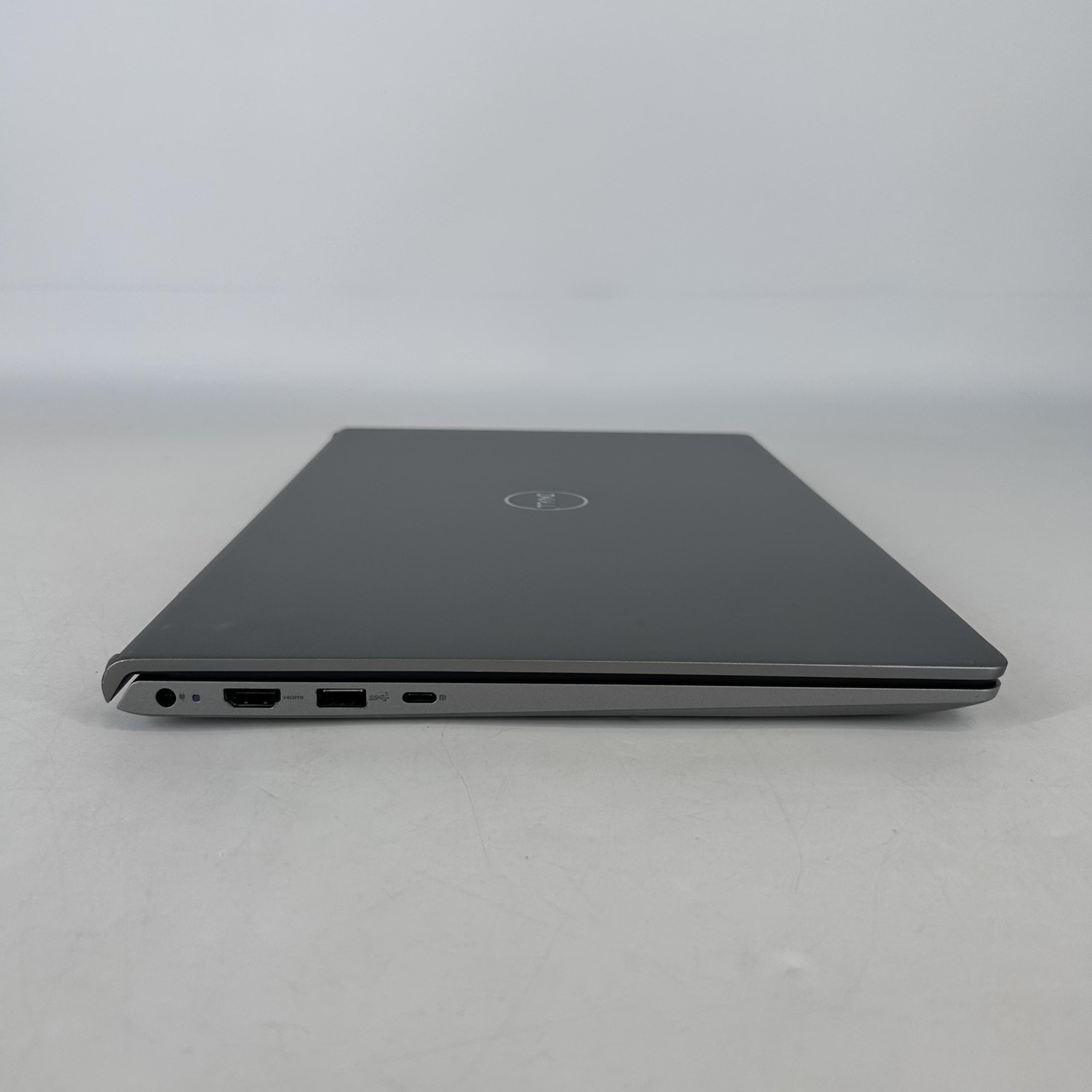 Dell Vostro 3530 15.6 Gray FHD 1.7 GHz i7-1355U 16GB RAM 1TB SSD Very Good