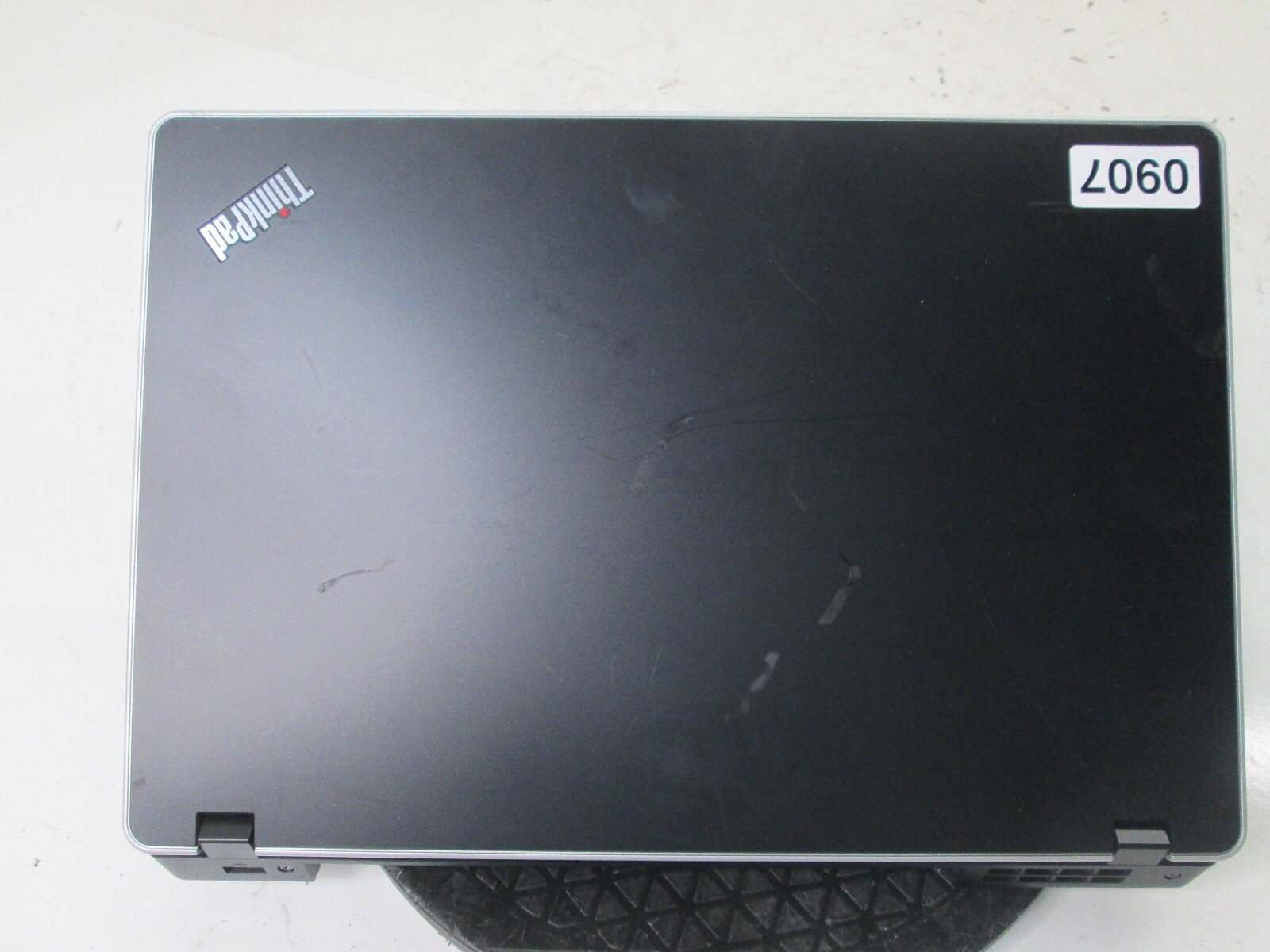 Lenovo ThinkPad Edge Intel Core i3 M370 2.4 GHz NO HDD NO BAT