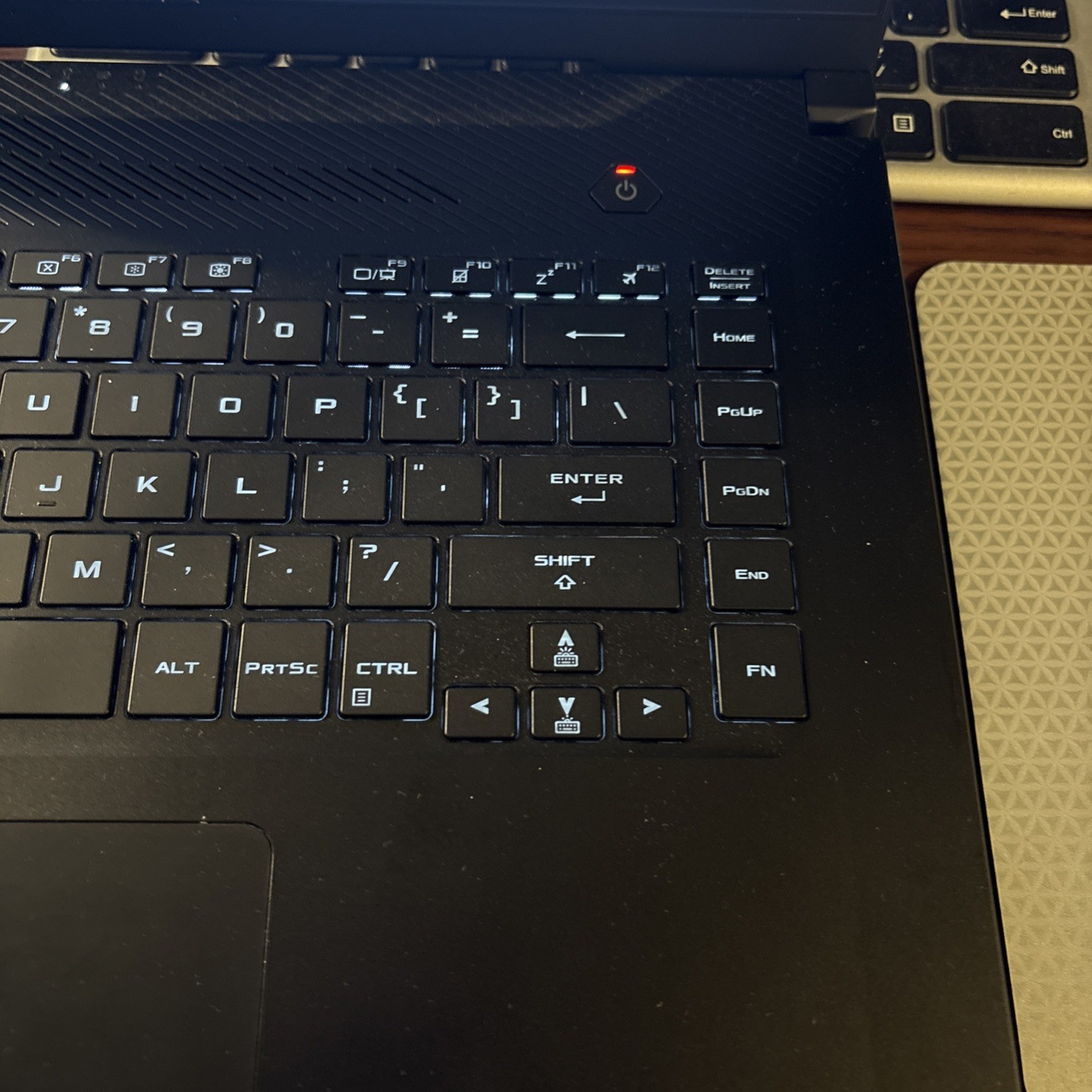 ASUS ROG Zephyrus G15 GA502D Ryzen 7 3750H 16GB RAM 512GB SSD GTX 1660 Ti Max-Q