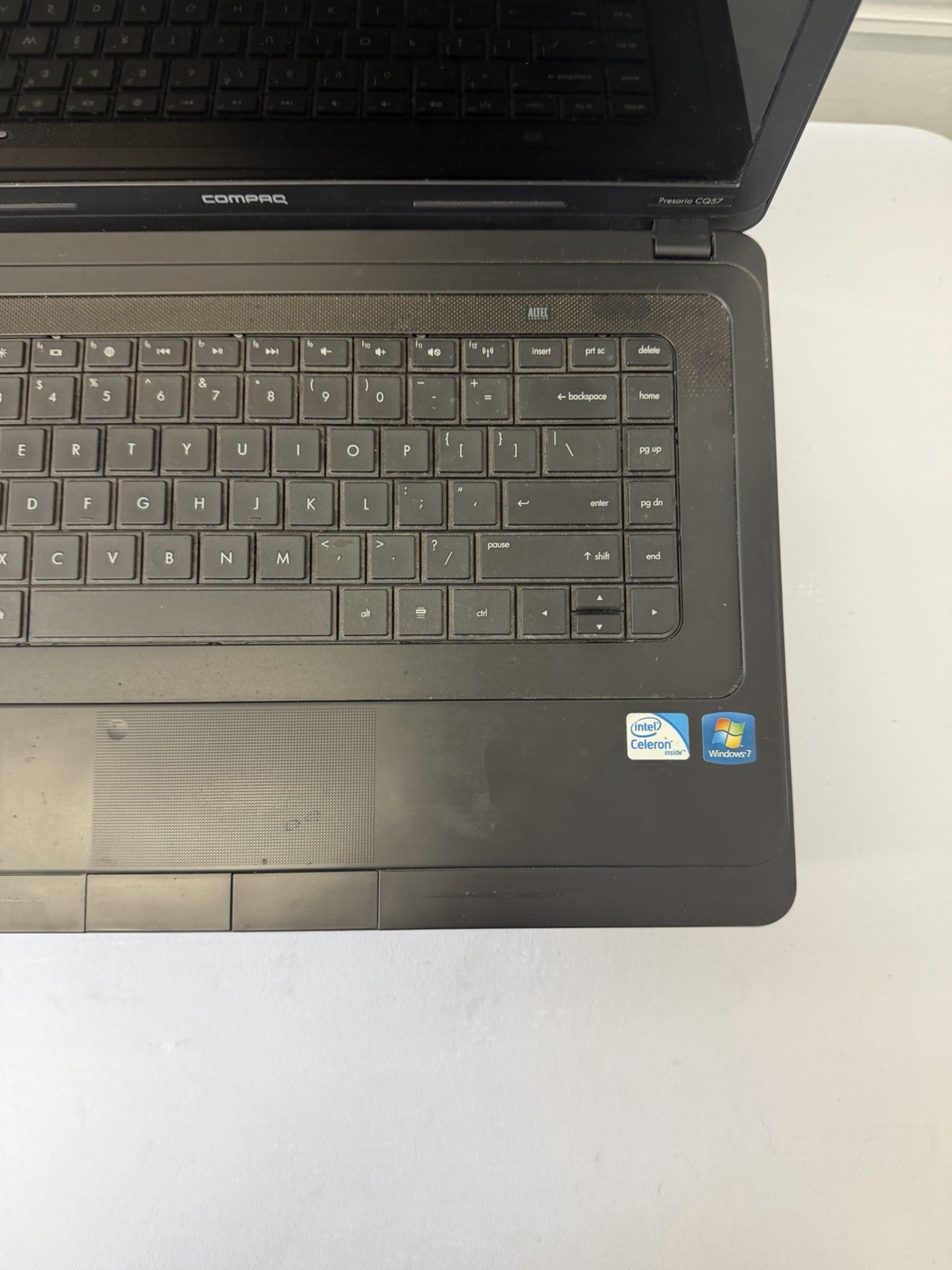 Compaq Presario CQ57 Laptop – Good Screen – Intel Celeron B800 – Read Des