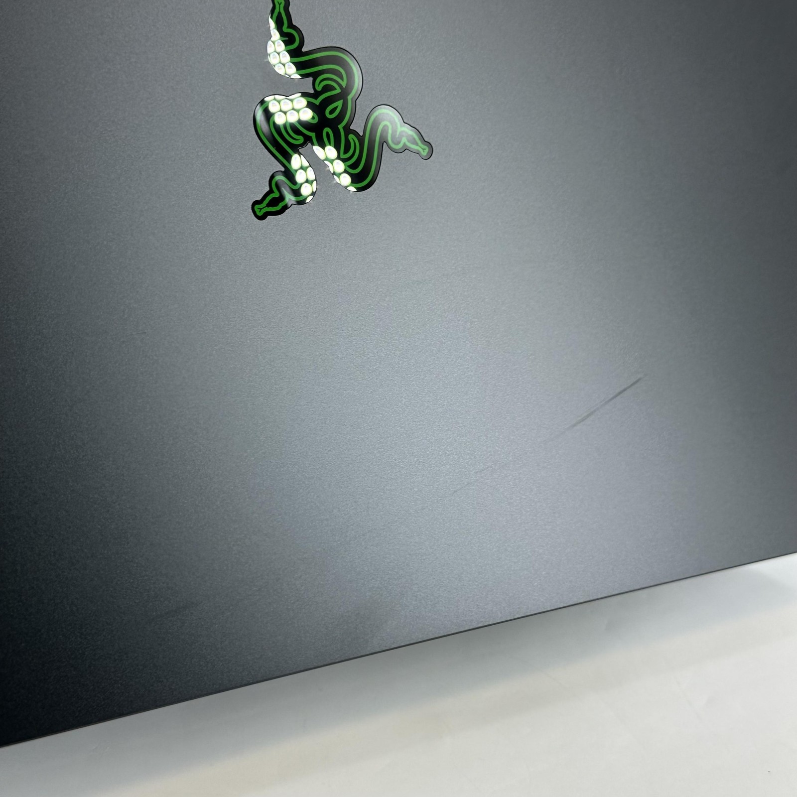Razer Blade 16 240Hz QHD+ 2026 2.1 GHz Ultra 9 386H 64GB 2TB SSD NVIDIA RTX 5090