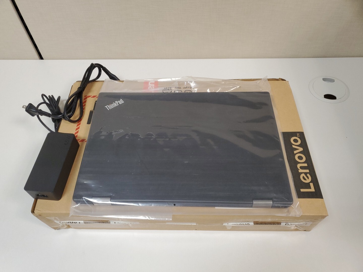 Lenovo ThinkPad L390 Yoga 13.3″ (512GB SSD, Intel Core i3-8145U, 8GB Touch
