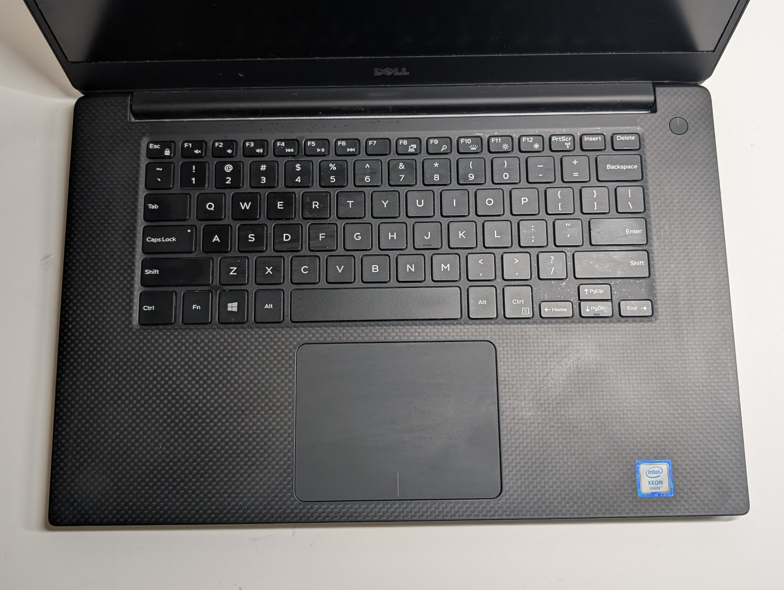 Dell Precision 5520 Intel Xeon E3-1505M v6 16GB 256GB NVMe Quadro M1200 Win10