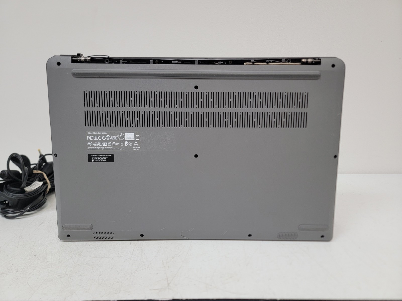 Lenovo Ideapad 1 15ada7 15.6″ AMD Athlon 3050U 2.3GHz 4GB RAM 128GB eMMc