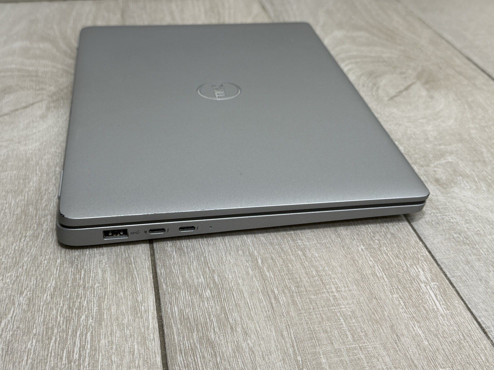 Dell Latitude 5340 13.3″ Core i7-1365U 16GB 256GB SSD Win-11