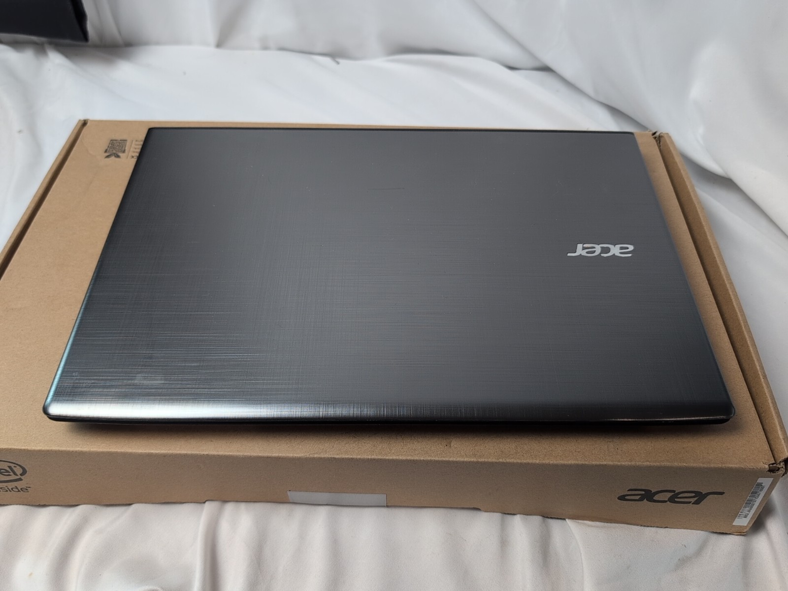 Acer Aspire E15 15.6″ Intel i7 2.7 GHz 1TB + 256GB SSD 8GB RAM Win10 A+ Clean