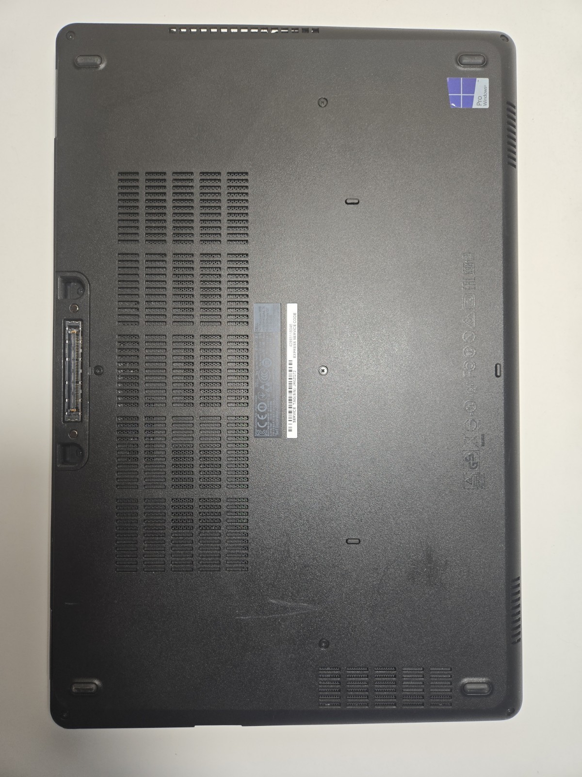 Dell 15,6″/i7-6820HQ/ATI Radeon R9/8Gb/ssd 250/Camera/ Battery Is Good/…/NO AC