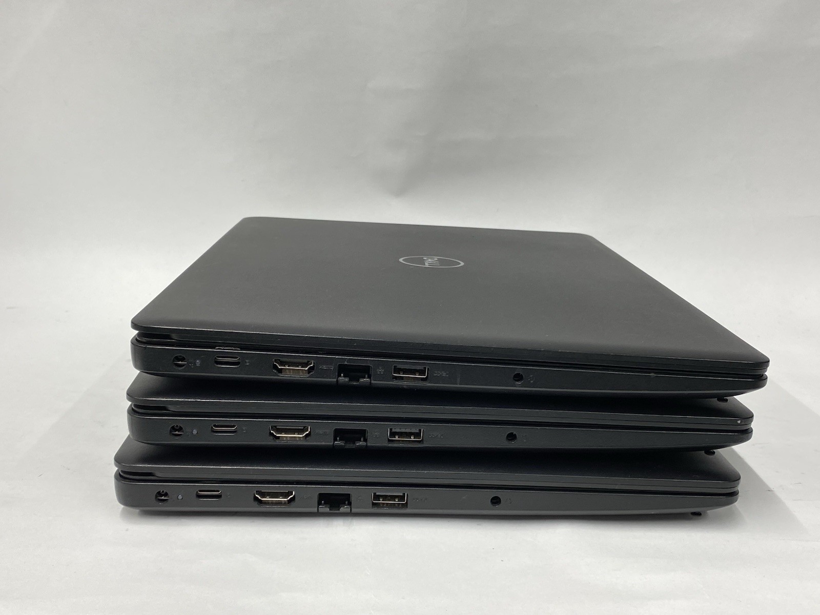 Lot of (3) Dell Latitude 3490 – HD – i3-7130u – No RAM/SSD/OS – READ
