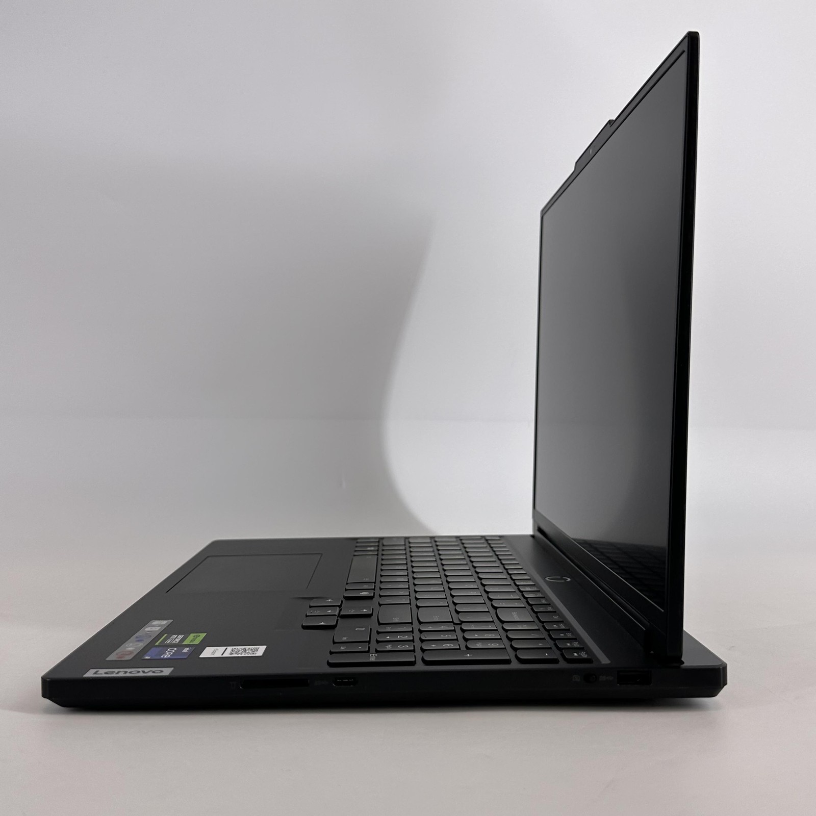 Lenovo Legion 7i Gen 9 16 165Hz QHD+ 2.2 GHz i9-14900HX 64GB 1TB SSD RTX 4070