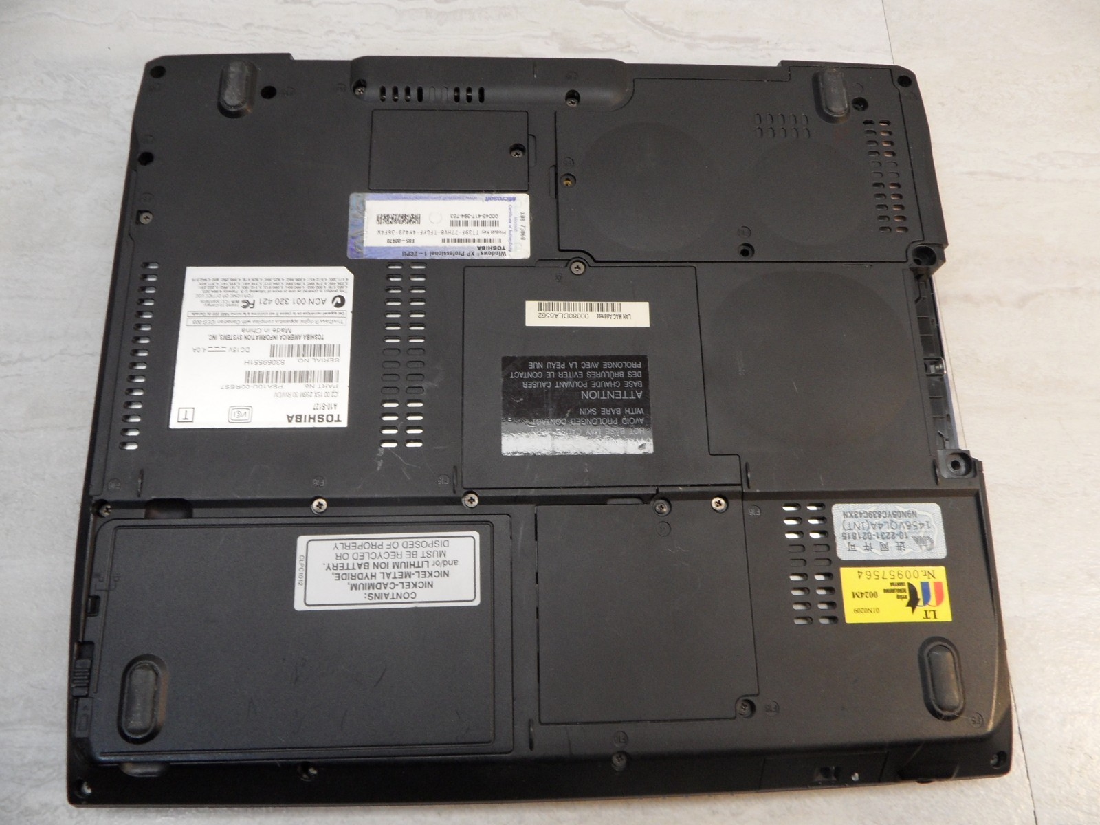 Toshiba Satellite A10 A10-S127 Parts Laptop No Hard Drive Posted To Bios