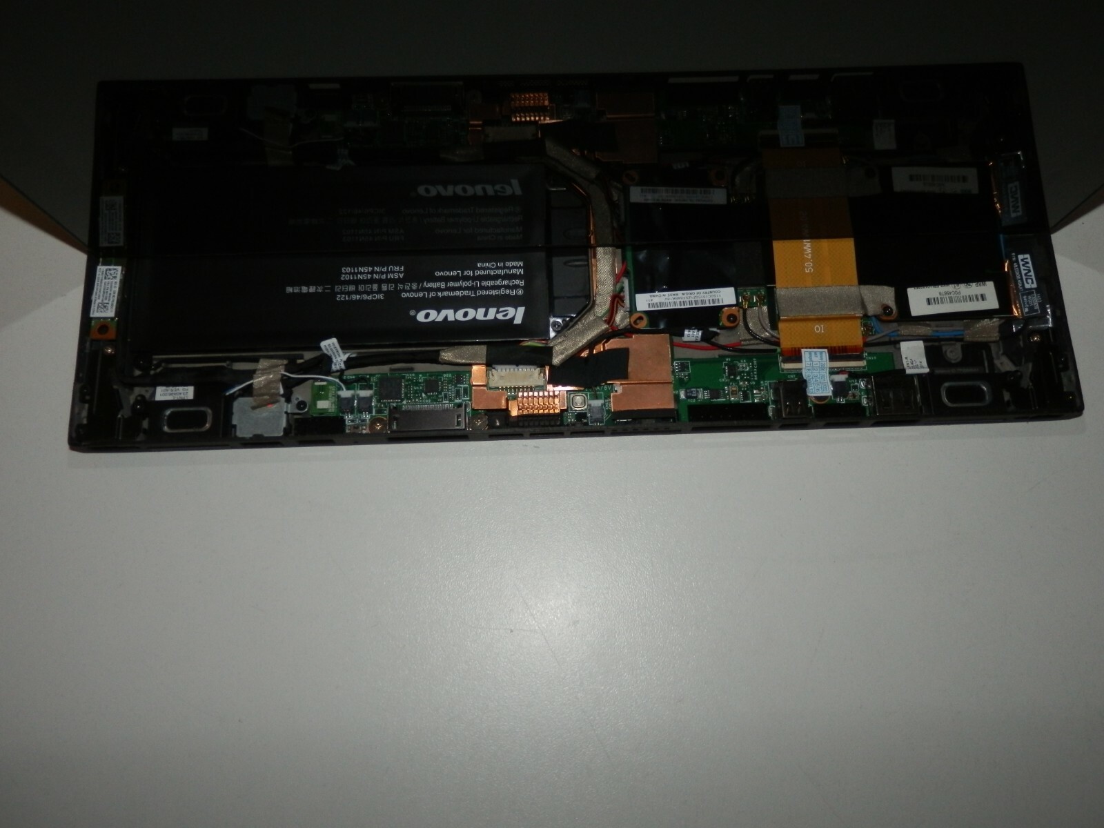 Lenovo ThinkPad Helix, Intel i5-3427U, 4GM Ram, 11,6″ Zoll 1920 x 1080 ohne SSD