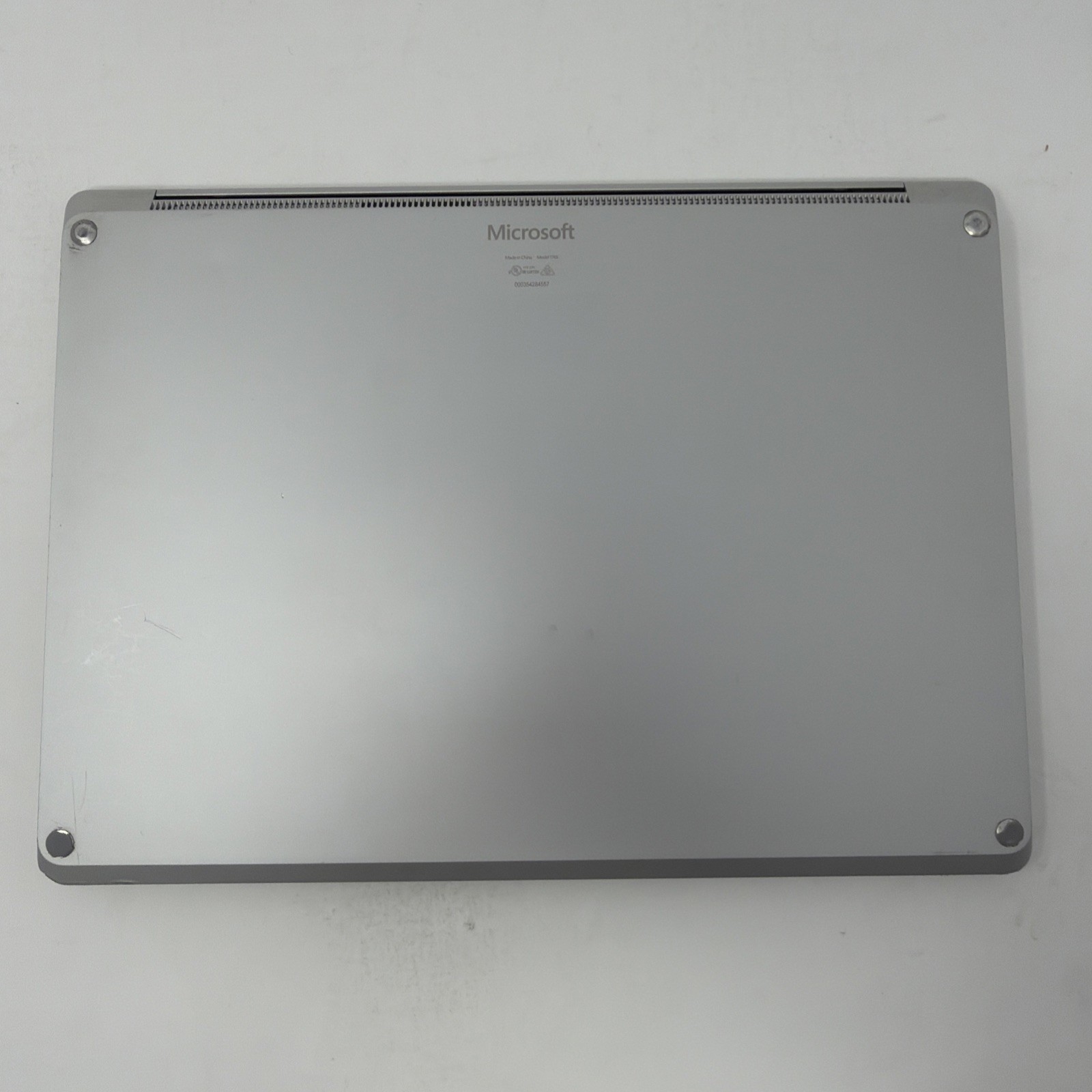 Microsoft Surface Laptop 2 13.5″ i5 8GB 256GB SSD Company Locked