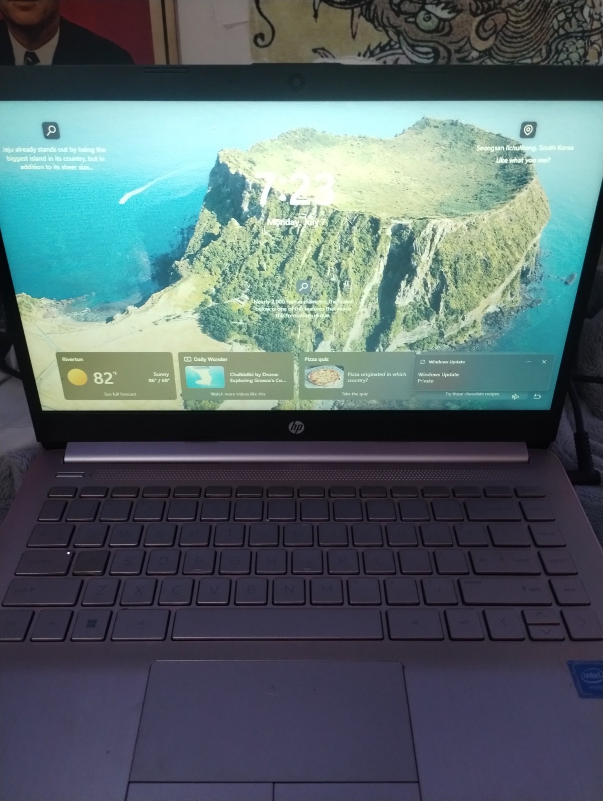 HP Windows pink laptop 14″ charger included