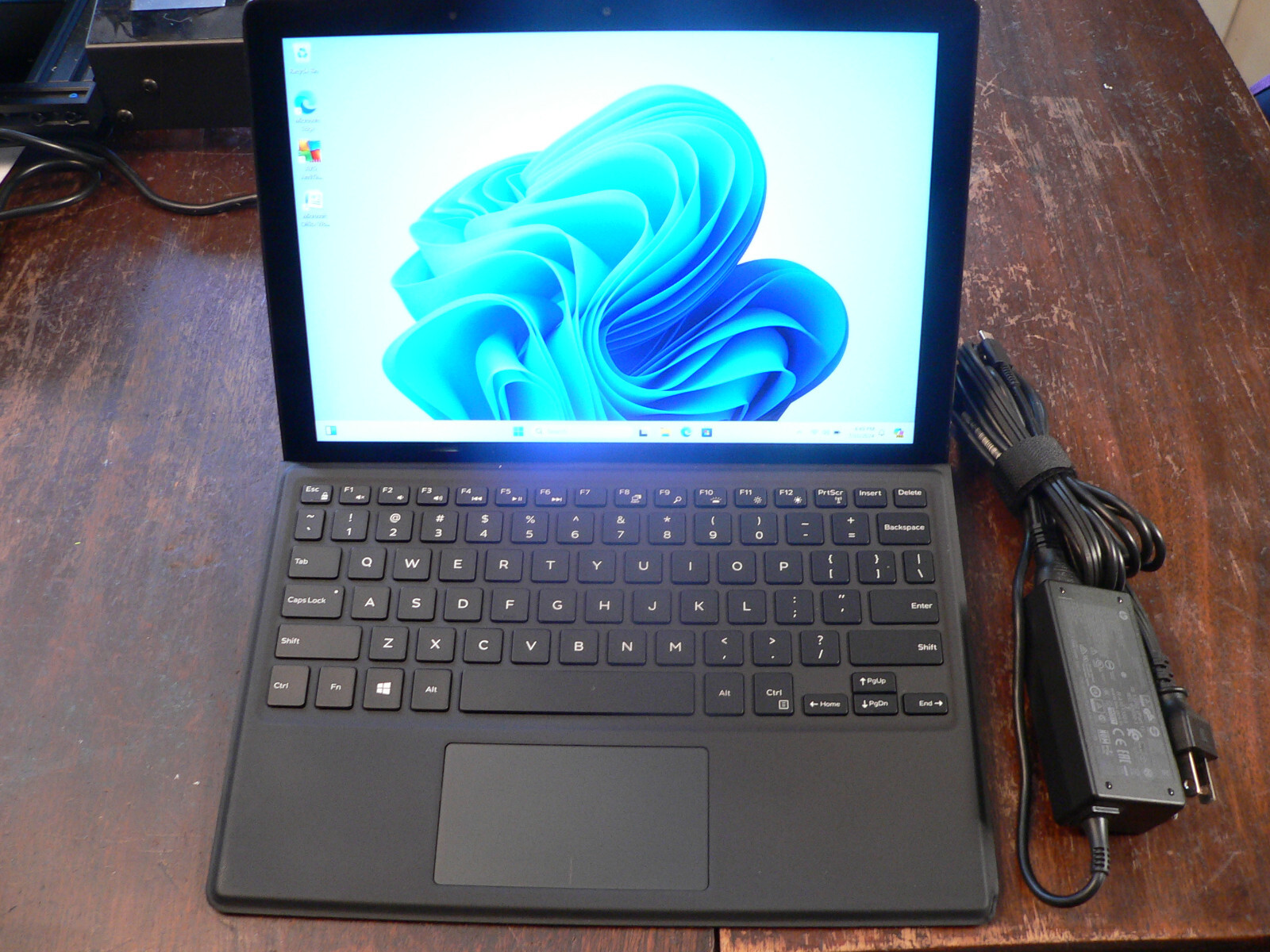 Dell Latitude 5290 2 in 1 Touchscreen Notebook/ Laptop Windows 11