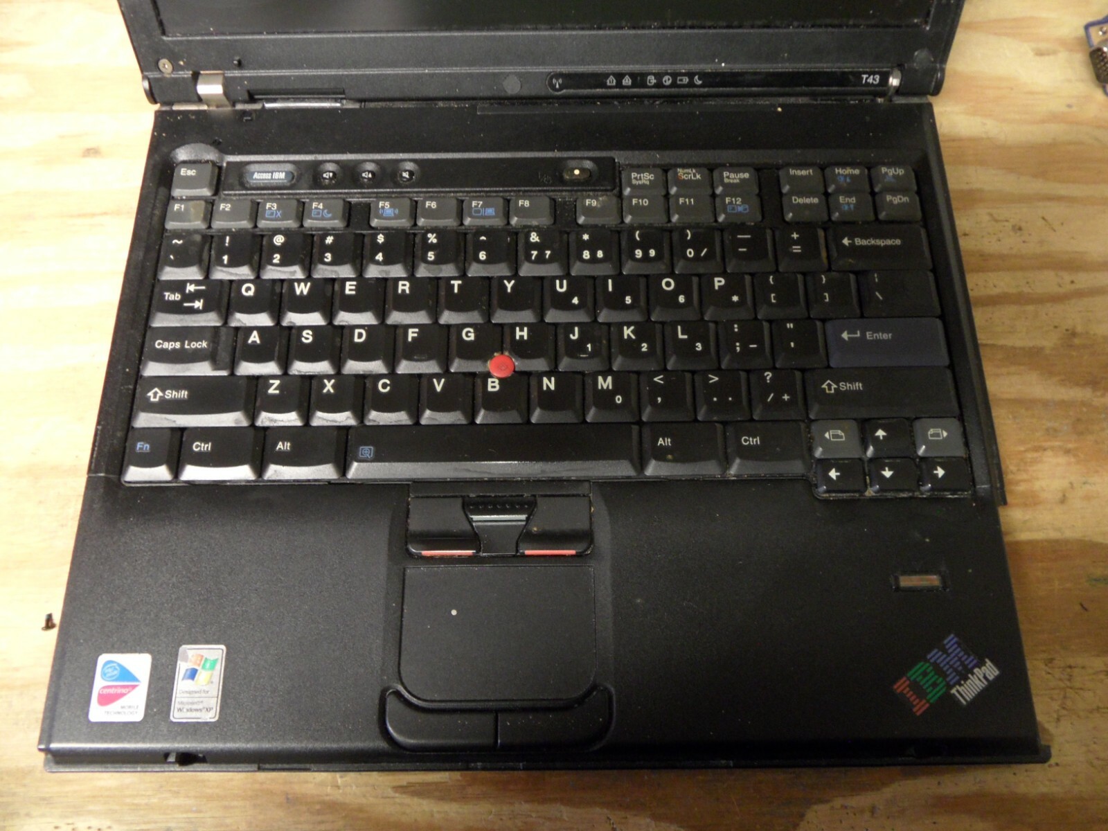 IBM T43 Laptop 4 Parts Dim Screen Could See Bios In Background