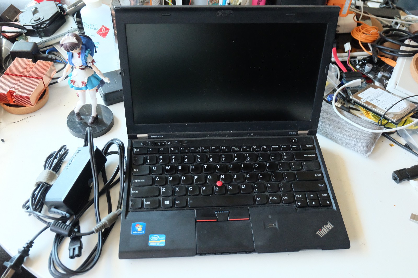 Lenovo ThinkPad X230 i5-3320M / 8 GB / 0HD [POOR COSMETIC SHAPE]