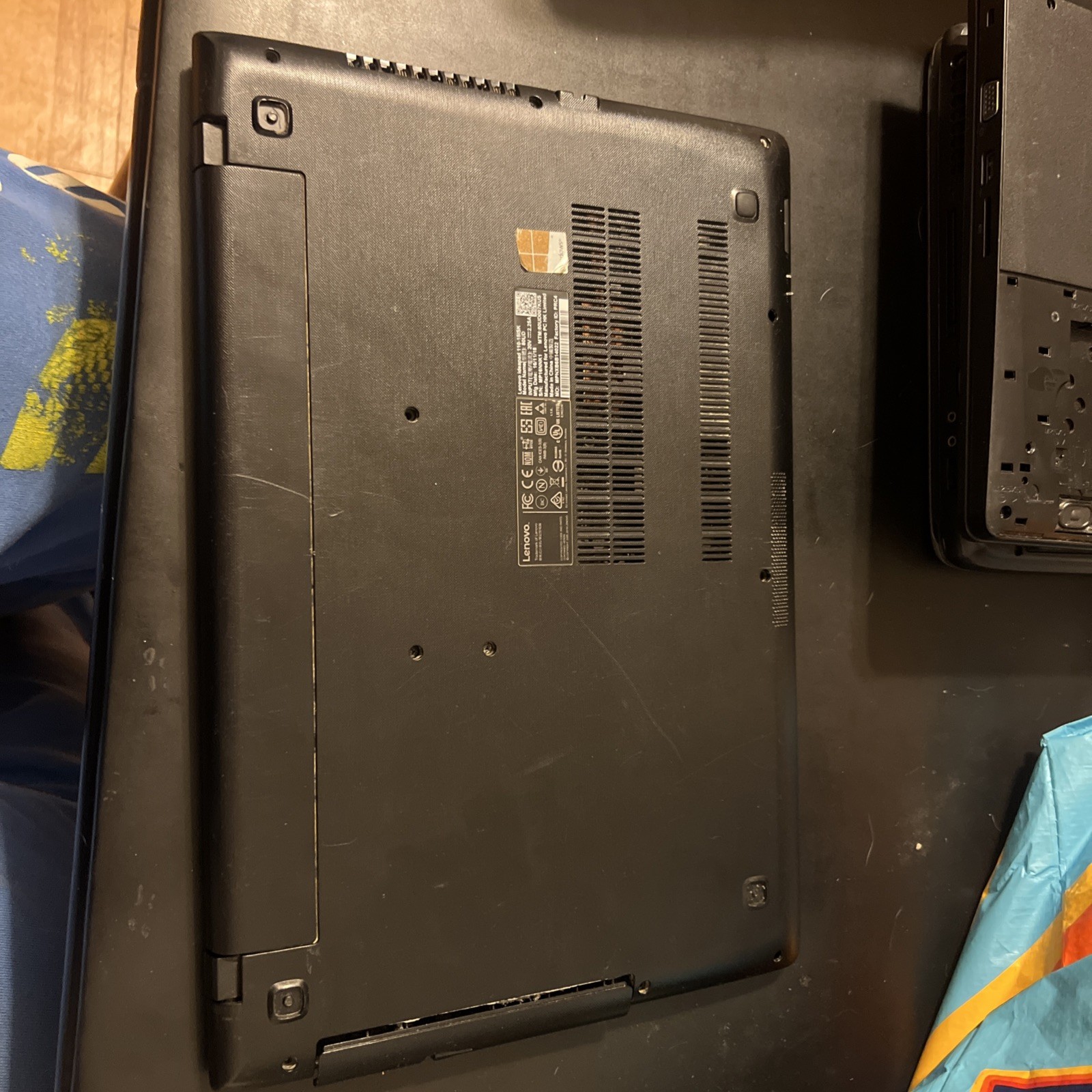 Lenovo IdeaPad 110-15ISK Laptop 15.6″ Intel I3-6100U 2.30GHz, 4GB RAM