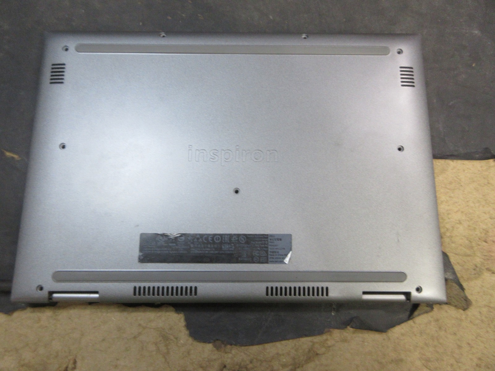 DELL INSPIRON 13-5378 13.3″ TOUCHSCREEN I7-7500U 2.7GHZ 4GB WIFI BATT NO HDD