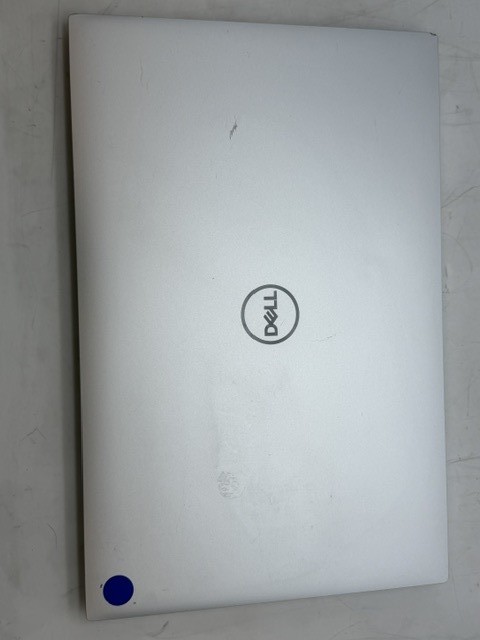 Dell XPS 17 9720 i7-12700H 1TB SSD 8GB DDR5 GeForce RTX 3050 W11P Touchscreen