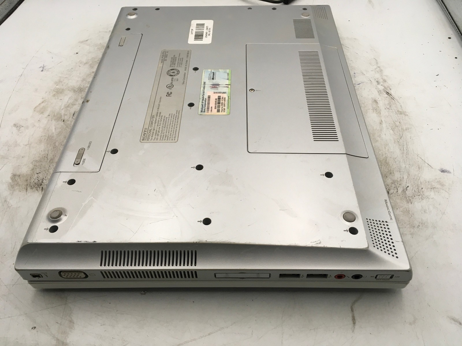 SONY VAIO PCG 7T1L – BOOTS TO BIOS – Intel T2050 – 2GB RAM – 15″ – READ DESC -BB