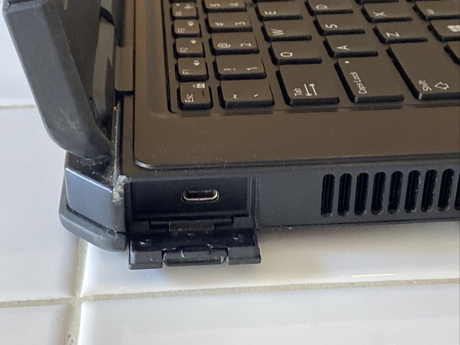 DELL LATITUDE RUGGED 5420 i7-8650U 32GB RAM 2TB SSD TOUCH AMD LTE Toughbook