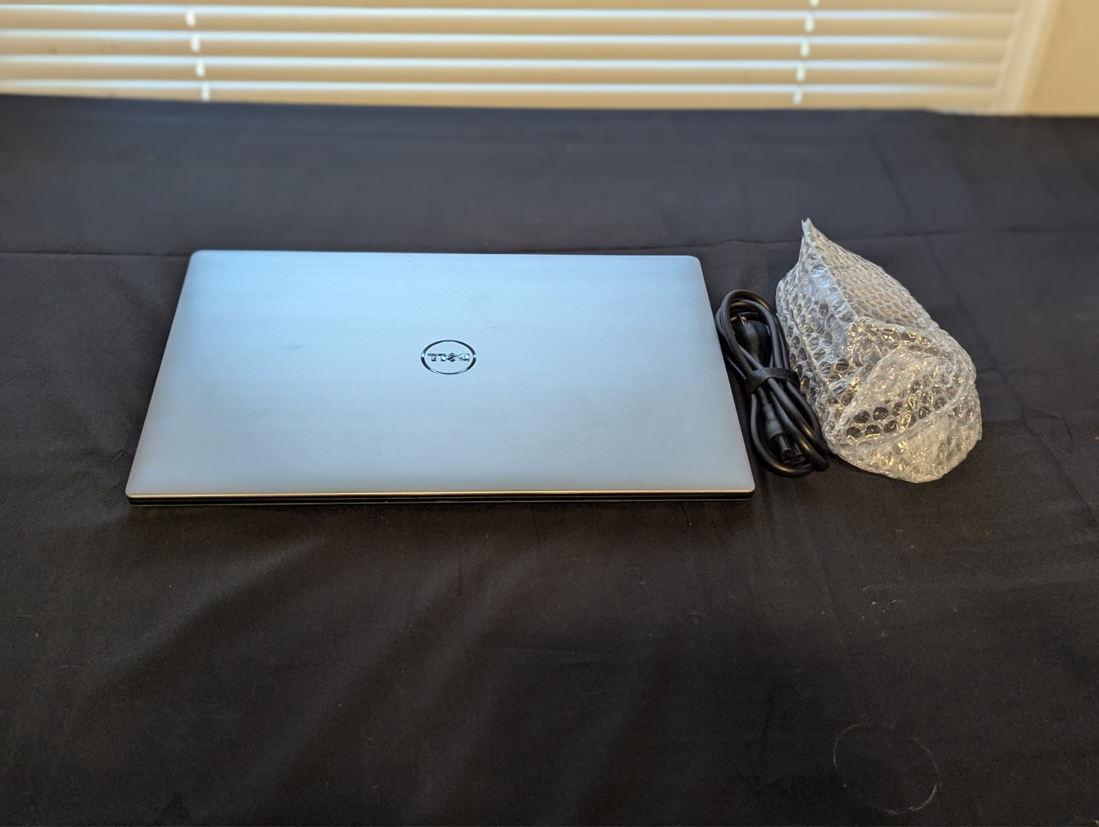 Dell Laptop – XPS 15 9560 – i7-7700HQ 16GB 512GB NVMe GTX 1050 Win11 Pro