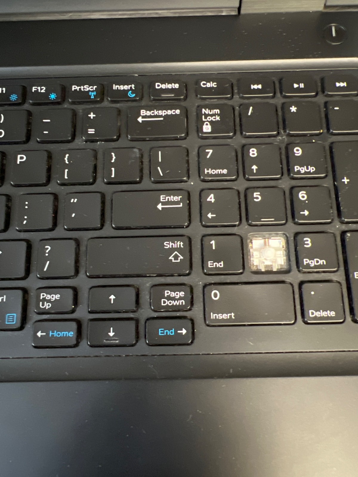 Dell Latitude 5590 15.6″ Laptop i7-8650U @ 1.9GHz 8GB RAM 180GB SSD Win 11Pro
