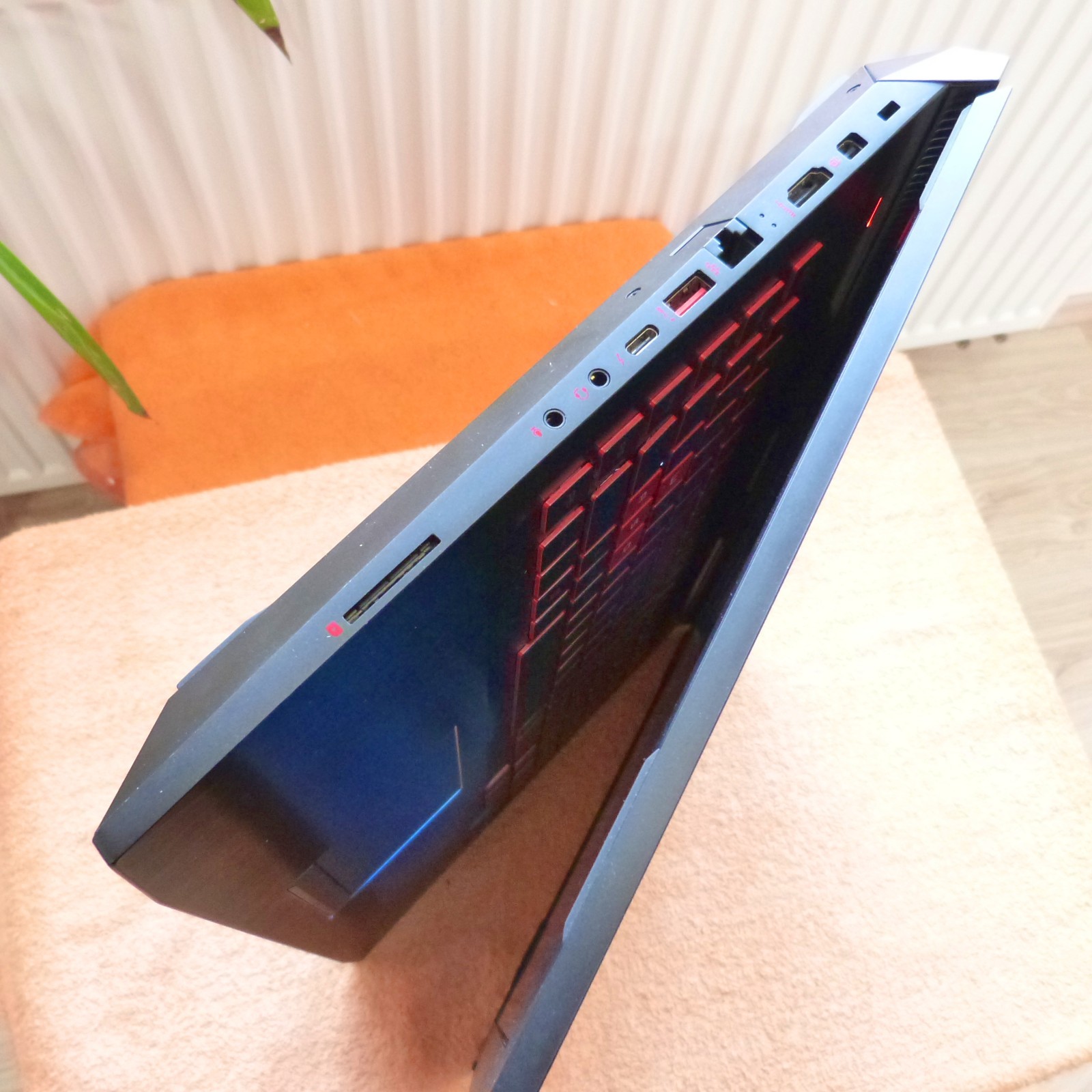 HP OMEN 17 AN i7 FULLHD 120Hz I Geforce GAMING GTX 8GB l Bang Olufsen Sound THX