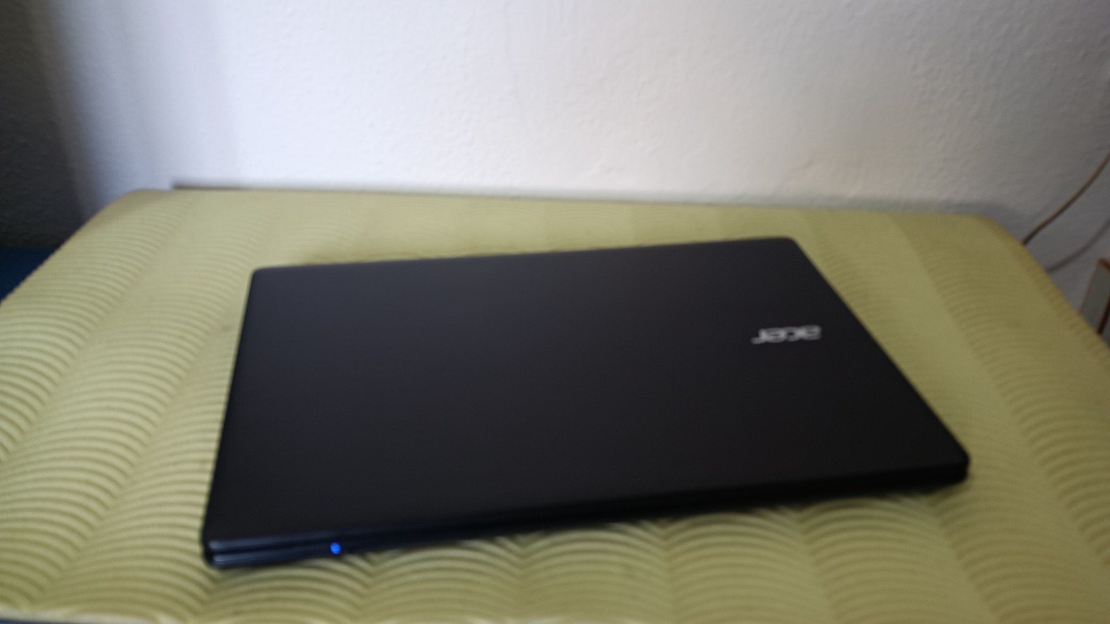 Acer Aspire E1-521G AMD A8-6410 8GB 256GB SSD 15.6″ AMD RADEO R5 M240 2GB