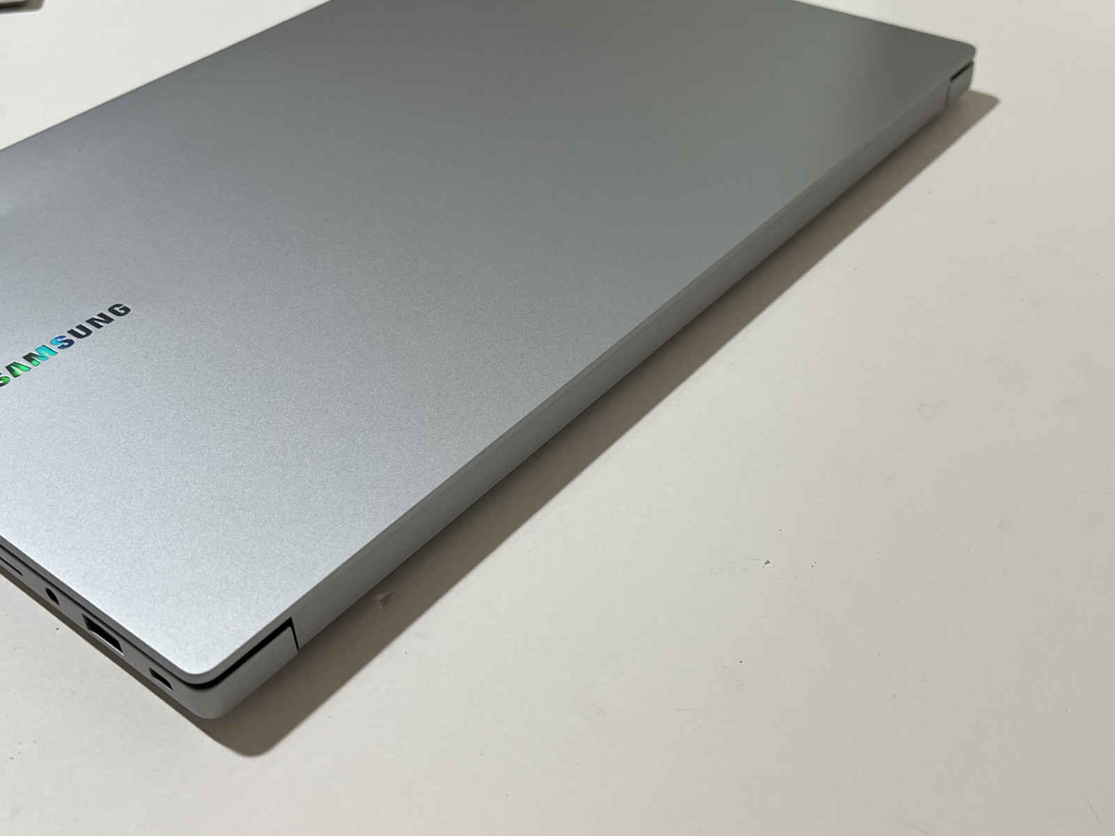 Samsung Galaxy Book4 Intel Core 7 150U 16GB 512GB SSD WIN11 NP750XGK #MWW