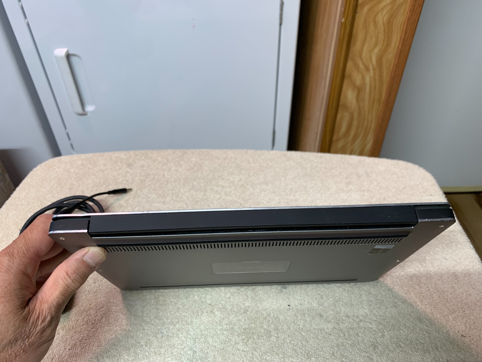 Dell XPS 9360, i5 7300u, 8 GB – 256 GB M2 NVMe SSD Windows 11 Pro # D82R5H2