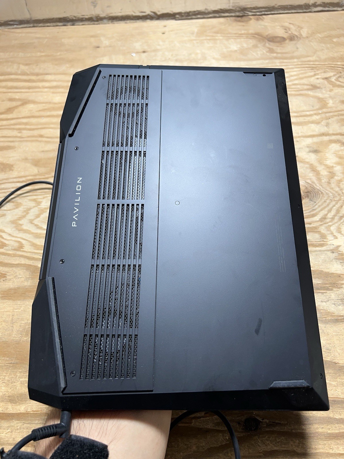 HP Pavilion 15.6” 256GB Intel Core i5 9th Gen 2.40GHz 8GB BATTERY NEEDS REPAIR