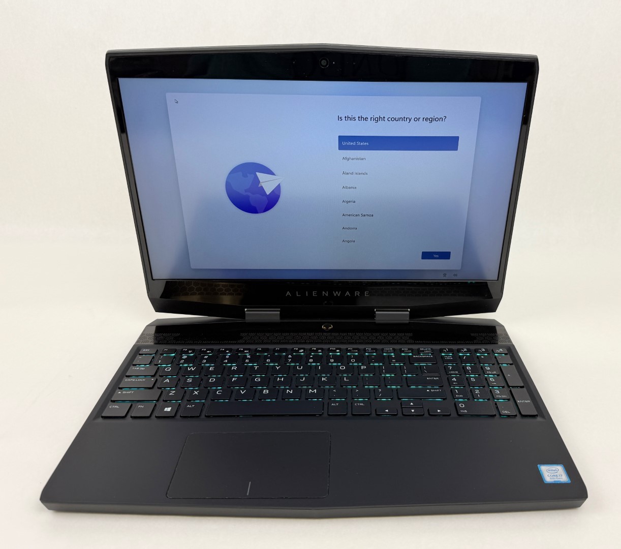 Alienware m15 15.6″ FHD i7-8750H 2.2GHz 32GB 256GB+1TB GTX 1070 W11H