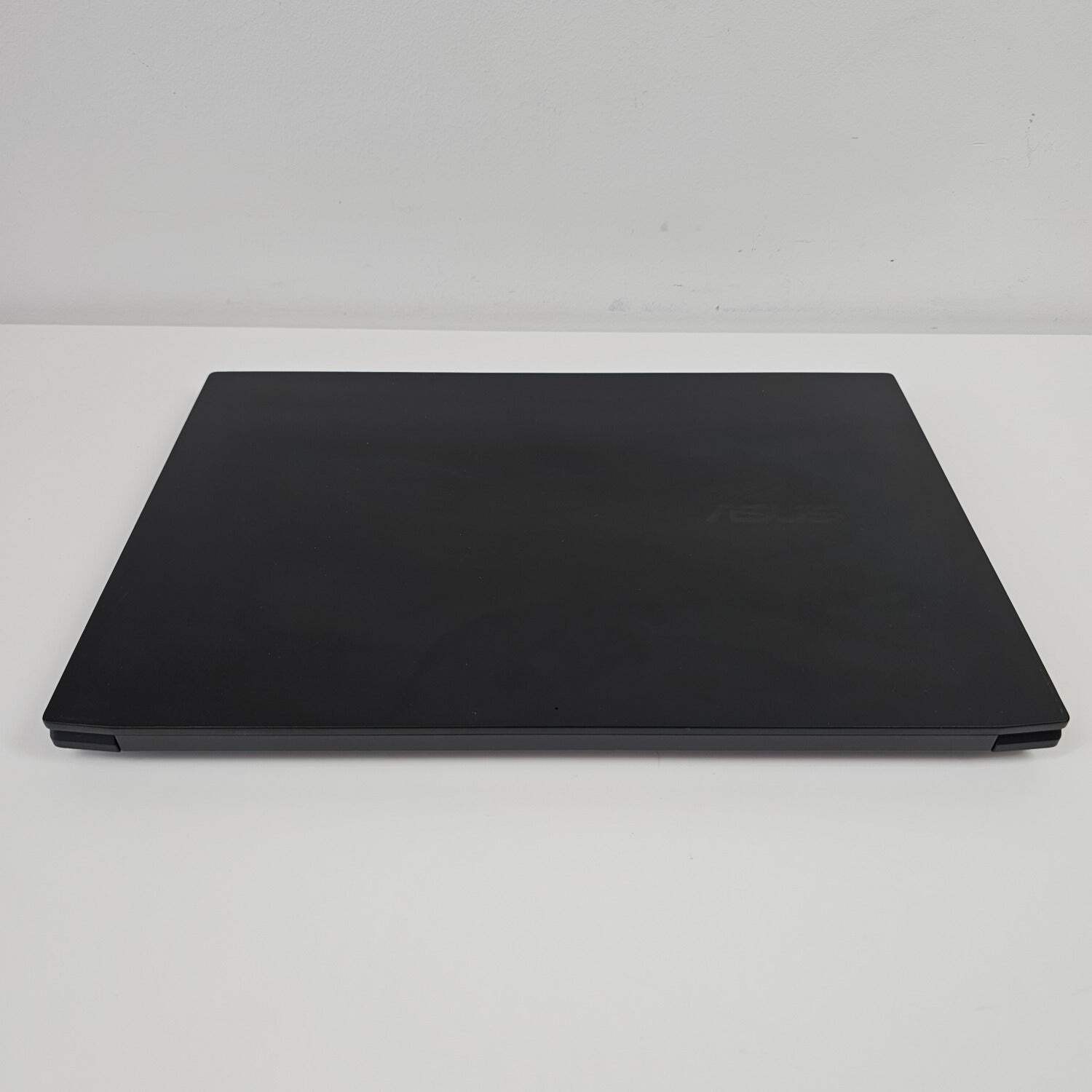 Asus Creator Laptop Q OLED Q530V 15.6″ i7-13620H 16GB RAM 512GB SSD RTX 3050